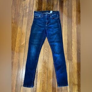Women’s Stretch Skinny Jeans Size 28